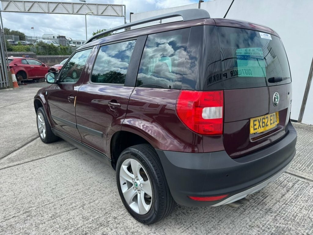 Skoda Yeti 1.6L Elegance EX62EDU Red #3