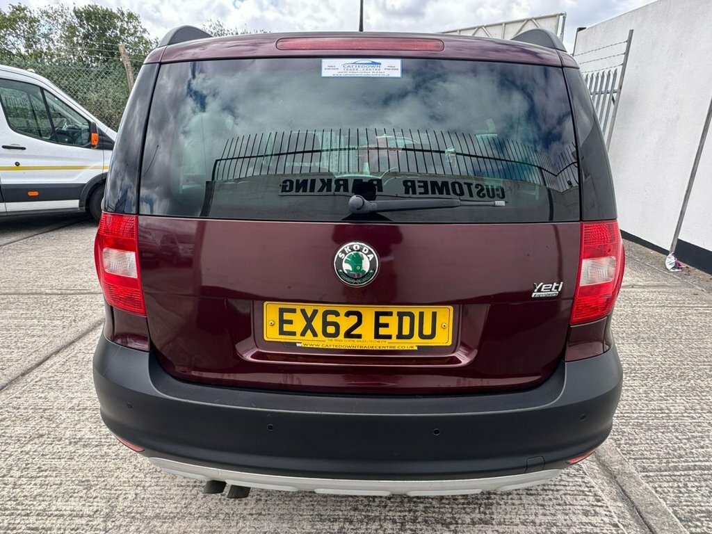Skoda Yeti 1.6L Elegance EX62EDU Red #4