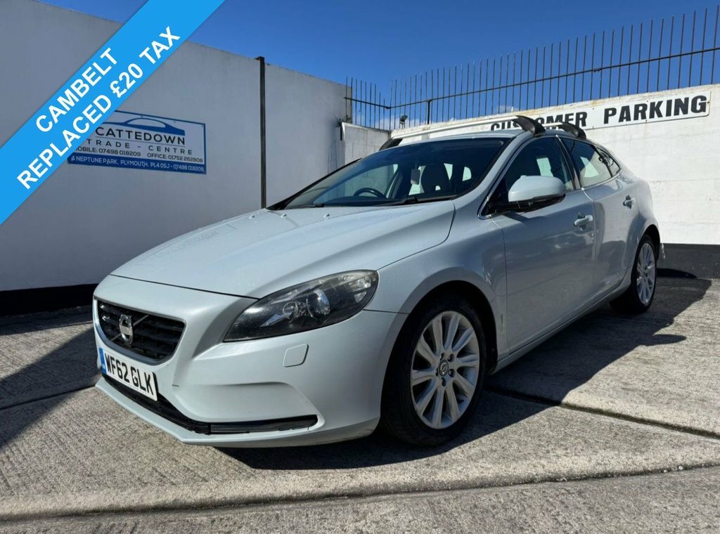 Volvo V40 1.6L Se Lux Blue