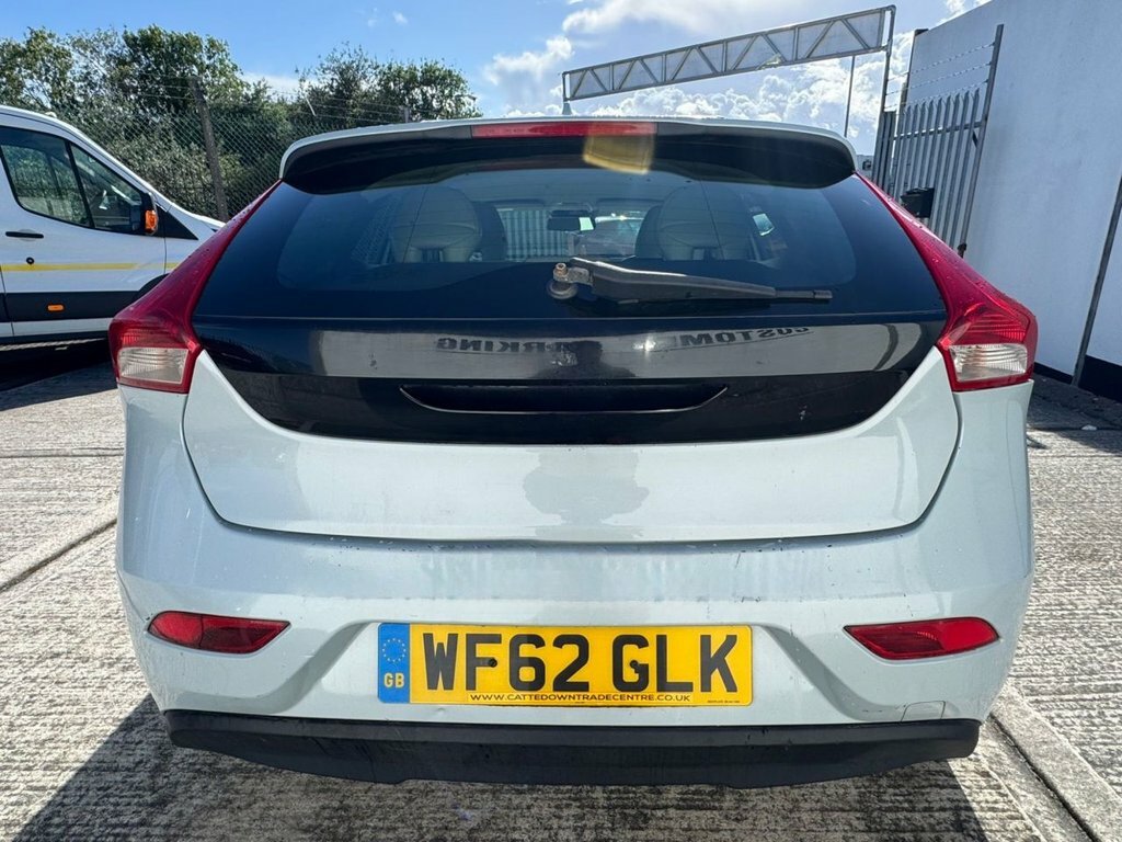 Volvo V40 1.6L Se Lux WF62GLK Blue #3