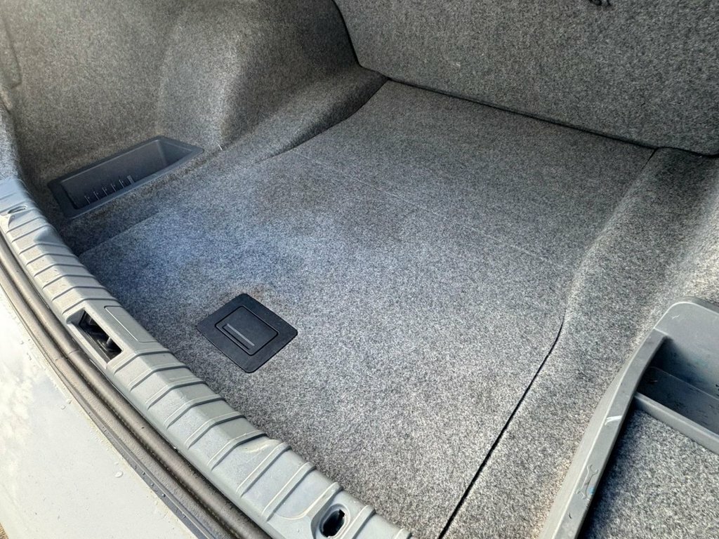 BMW 3 Series 2L Sport Plus Edition VK61NHM White #6