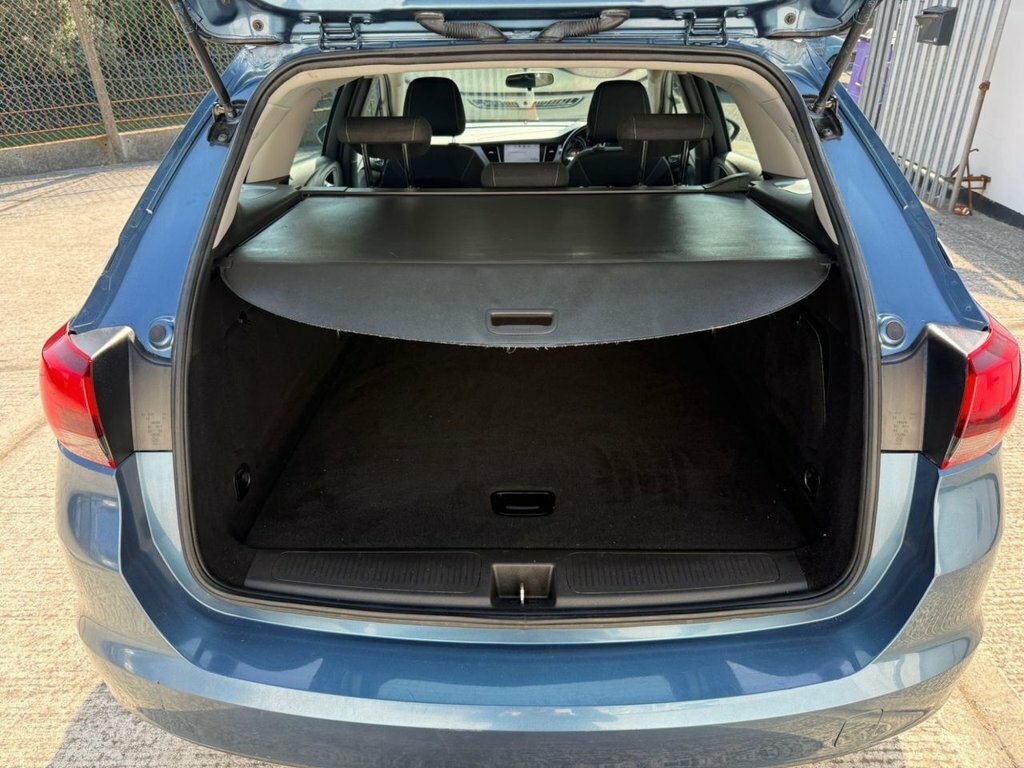 Vauxhall Astra 1.6L Tech Line HV17FCF Blue #5
