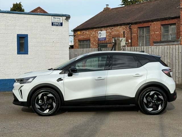 Renault Captur E-tech Techno Suv White #3