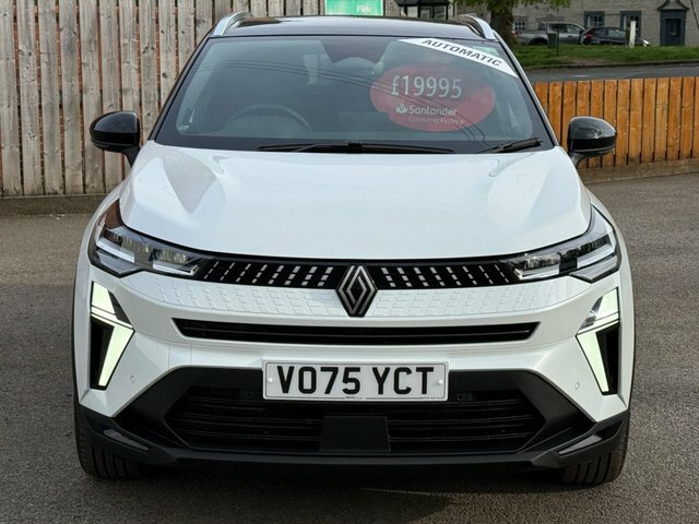 Renault Captur E-tech Techno Suv White #2