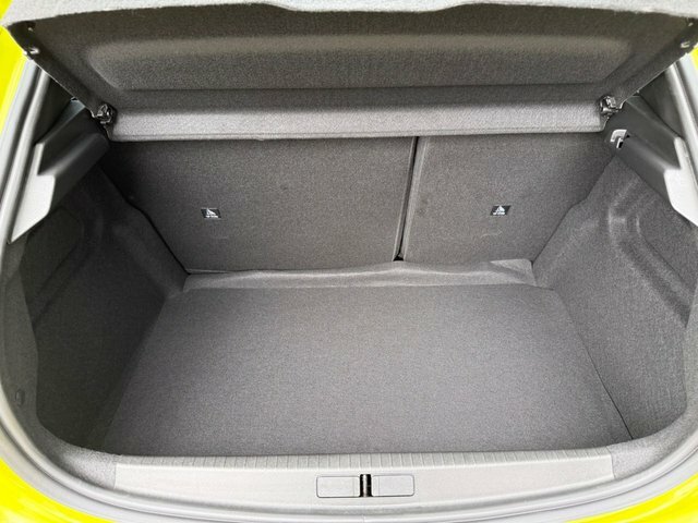 Peugeot 208 Puretech Style Hatchback FP26ULS Yellow #5
