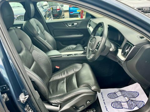 Volvo V60 2.0 T5 Inscription Blue #4