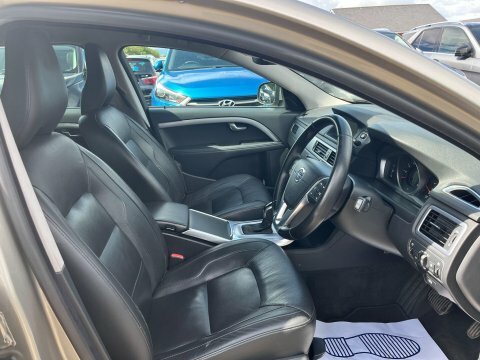 Volvo V70 2.0 D3 Se Gold #4