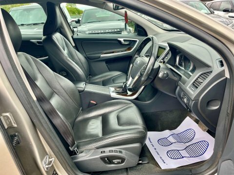 Volvo XC60 2.4 D5 Se AO63UYG Gold #4