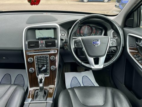 Volvo XC60 2.4 D5 Se AO63UYG Gold #5