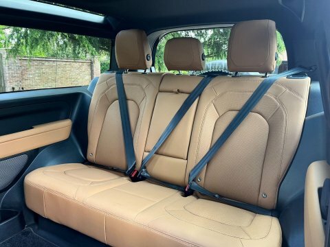 Land Rover Defender 3.0 D250 Mhev AV22ZBT Black #2