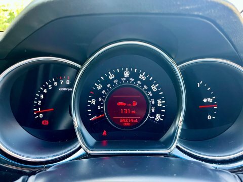 Kia Ceed Hatchback Red #16