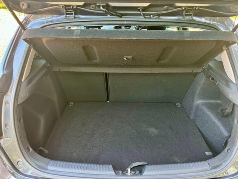 Kia Ceed Hatchback Red #11