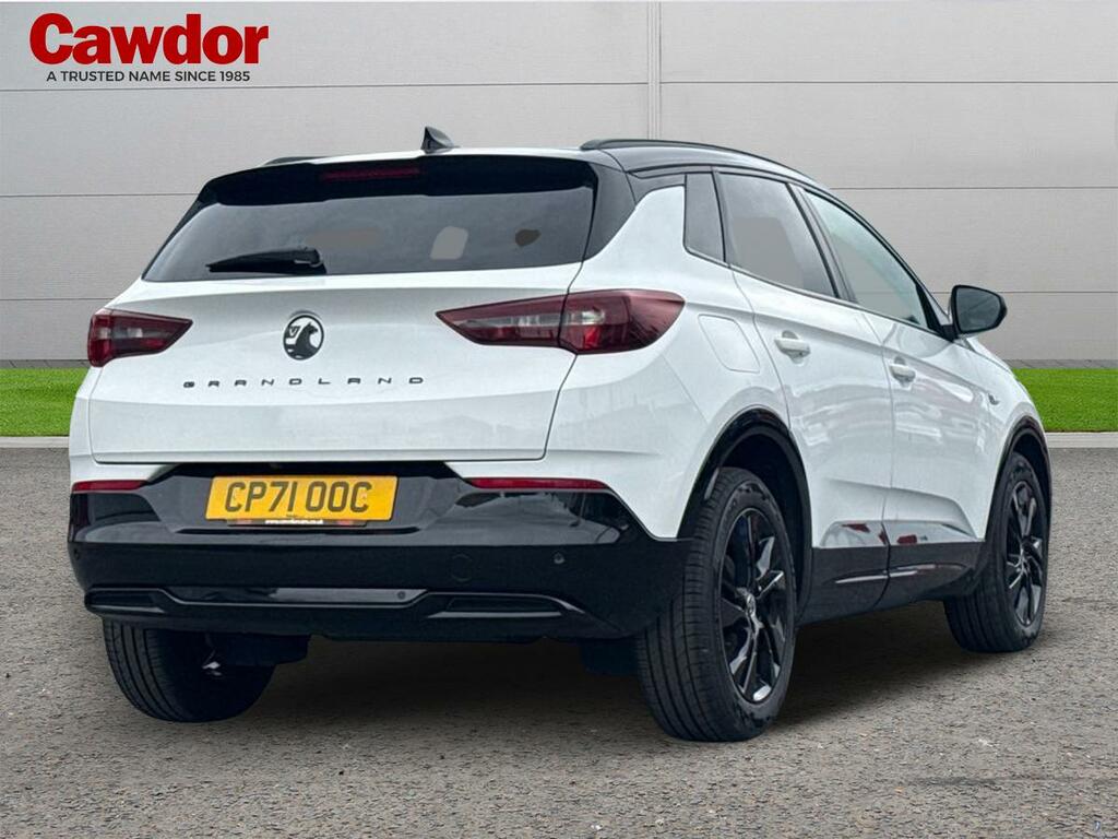 Vauxhall Grandland Sri Turbo CP71OOC White #3