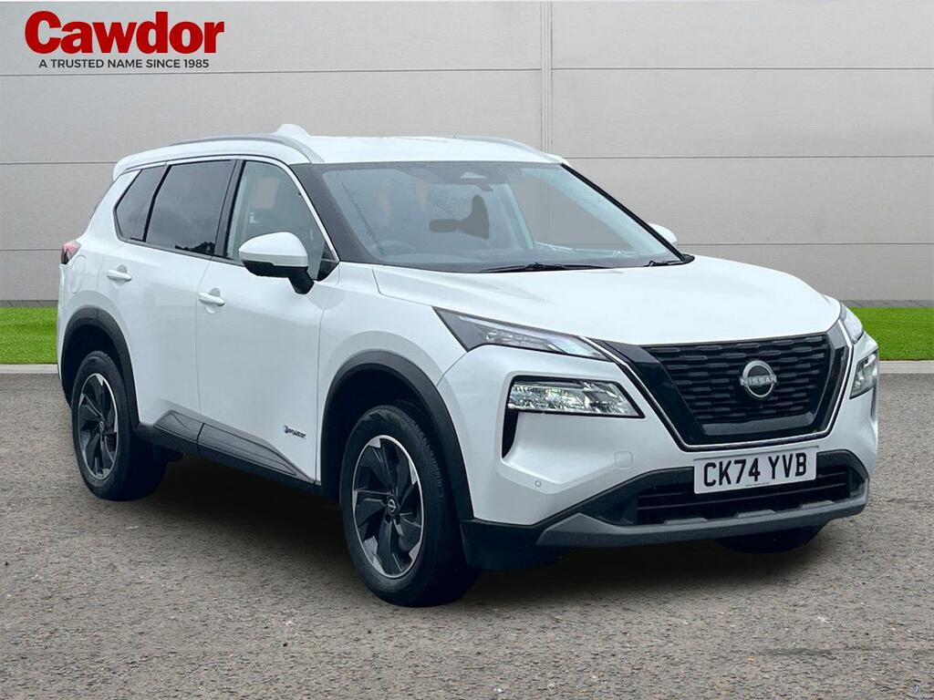 Nissan X-Trail . White