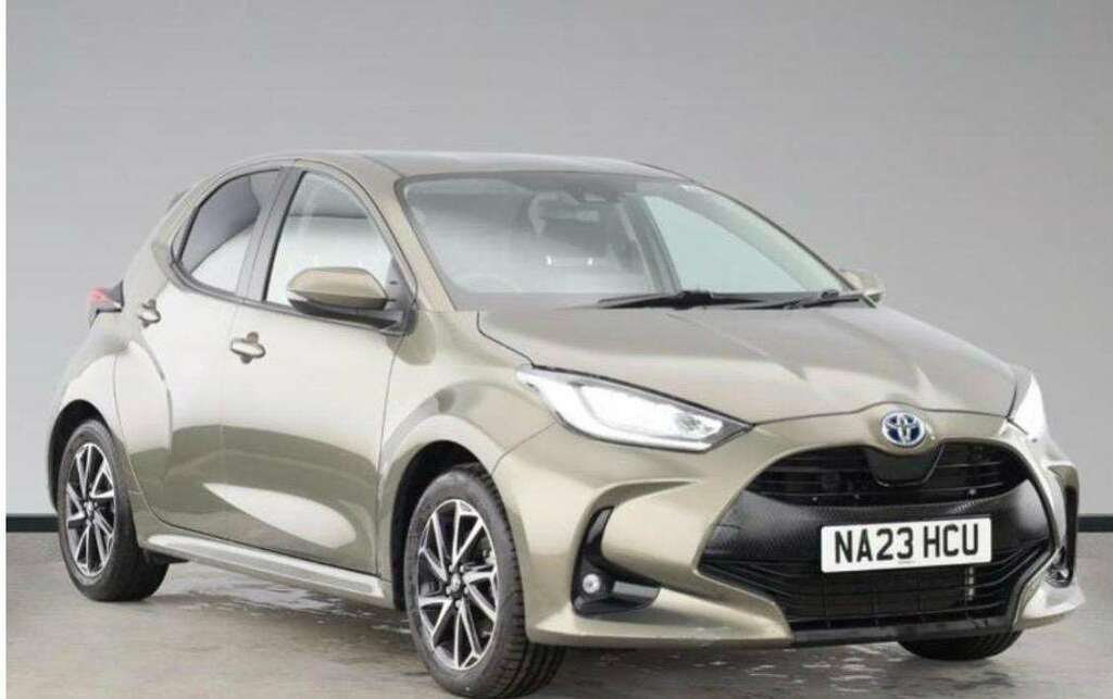 Toyota Yaris Design Hev Cvt Brown