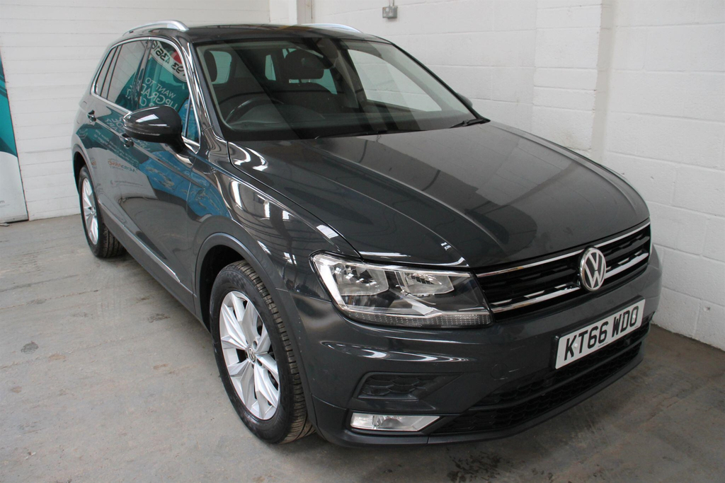 Volkswagen Tiguan 1.4 Tsi Bluemotion Tech Se Navigation Euro 6 Ss Grey