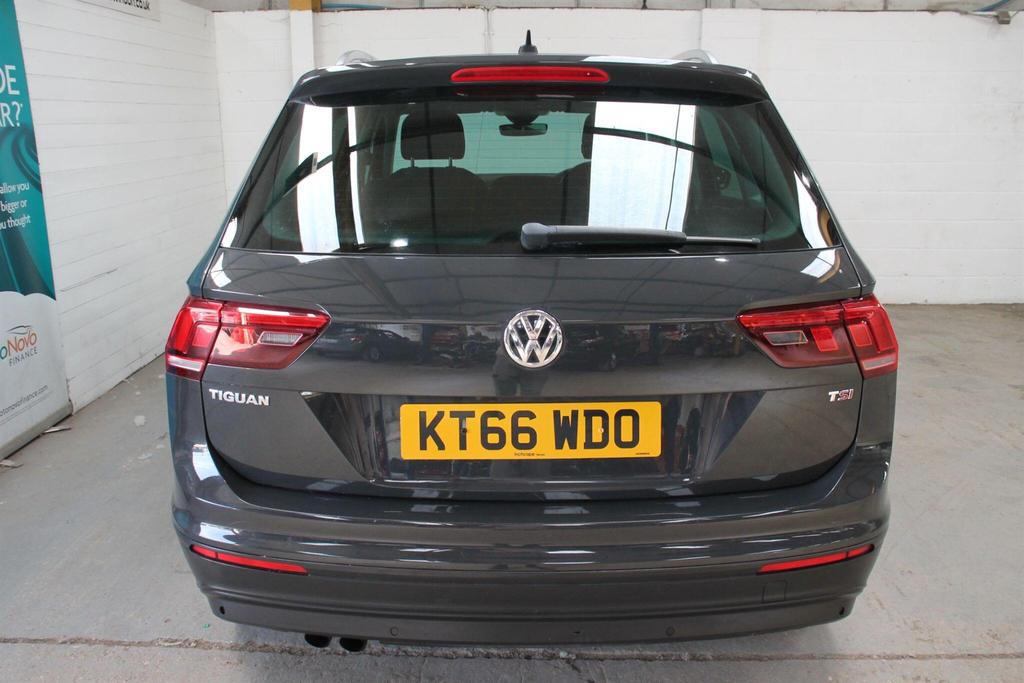 Volkswagen Tiguan 1.4 Tsi Bluemotion Tech Se Navigation Euro 6 Ss Grey #6