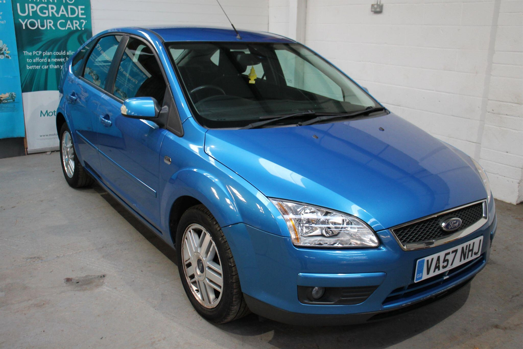 Ford Focus 1.6 Ghia Blue