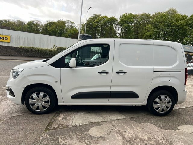 Vauxhall Combo 2021 1.5 Turbo D 2300 Sportive Panel Van Diese DT70NKF White #6