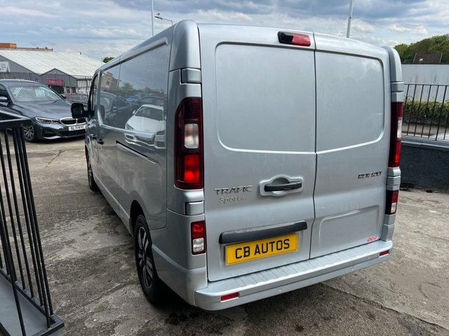 Renault Trafic 2022 2.0 Dci Blue Ll30 Sport Panel Van MC22KLP Grey #6