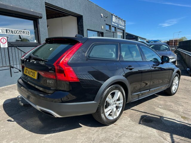 Volvo V90 Cross Country 2017 2.0 D5 Powerpulse Estate Awd SN17WPK Black #4