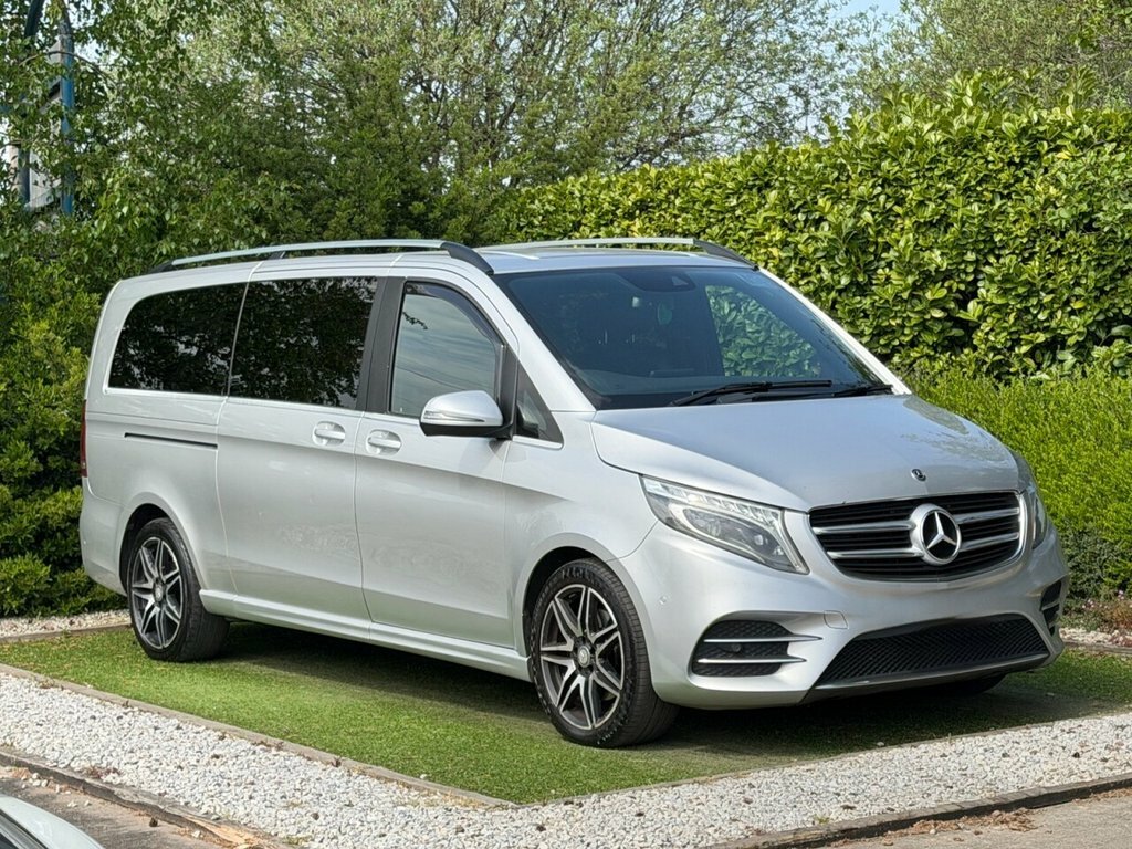 Mercedes-Benz V Class 2L Amg Line Silver