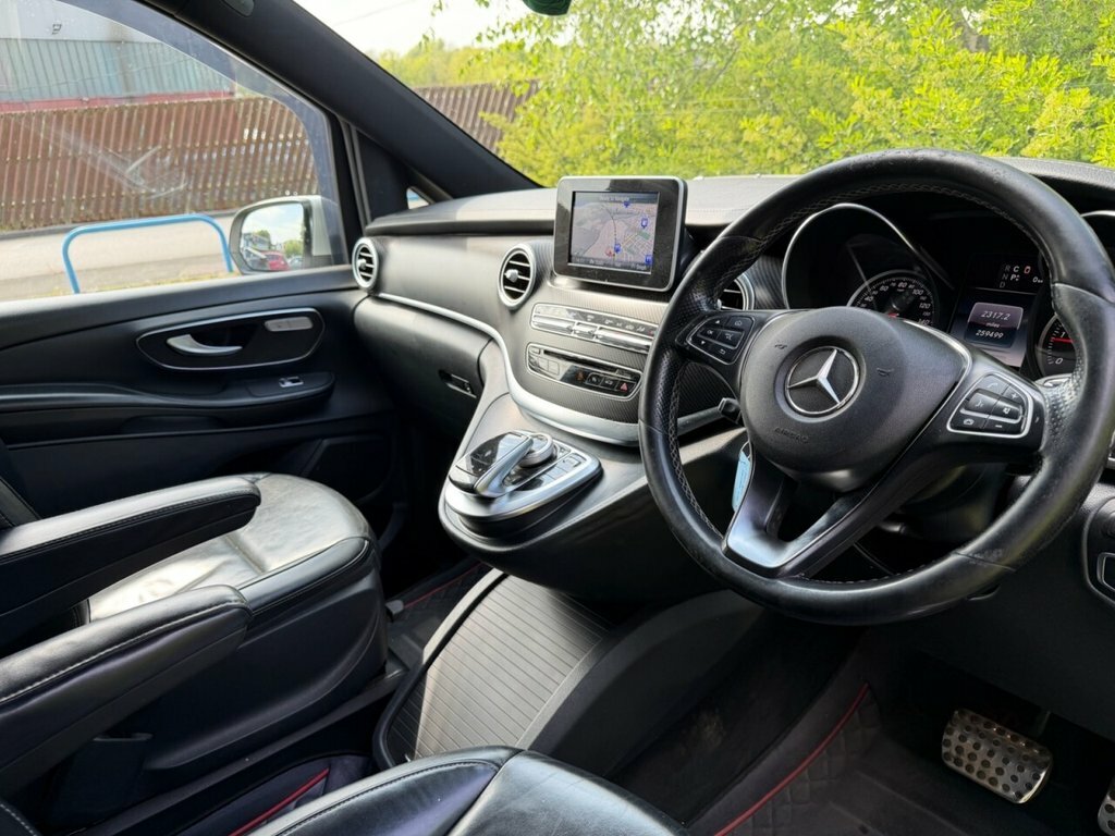 Mercedes-Benz V Class 2L Amg Line Silver #3