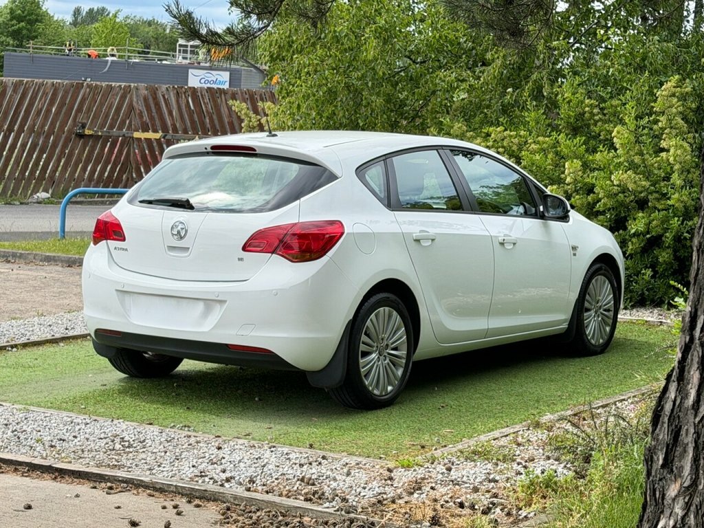 Vauxhall Astra Astra Exite FE61YEC White #6