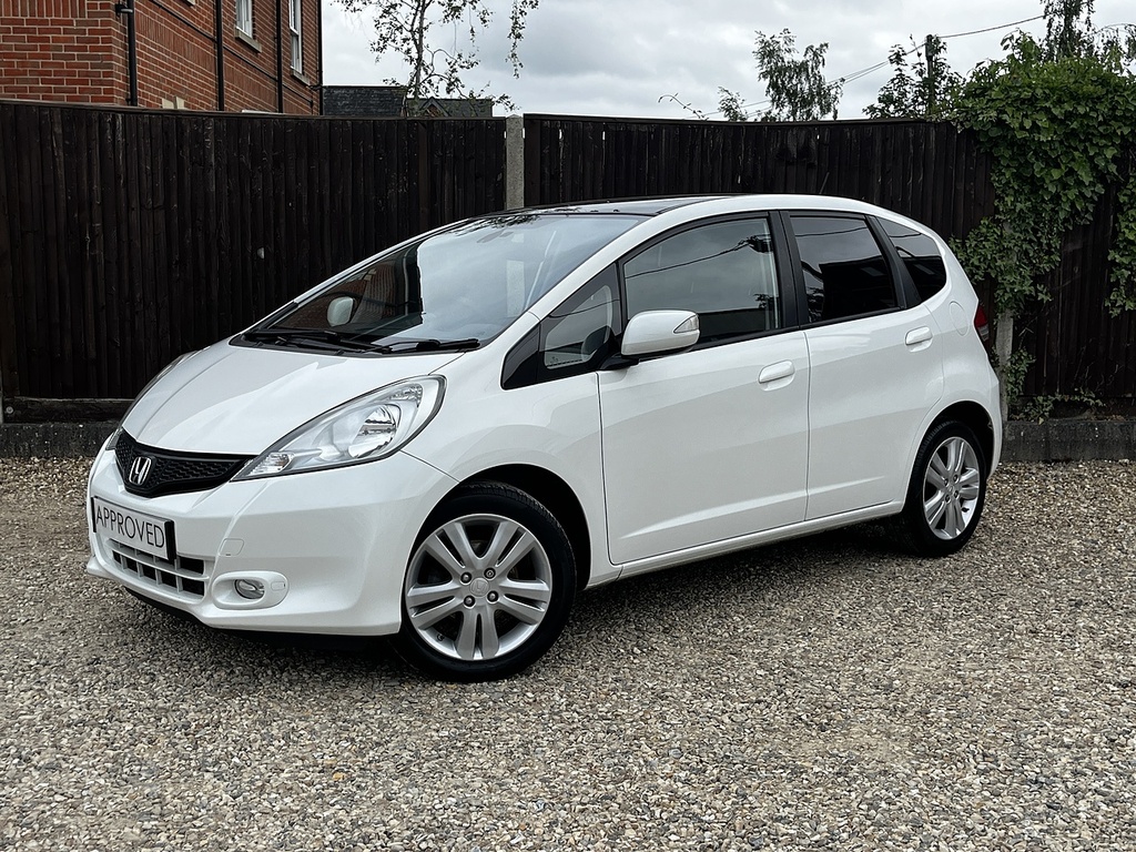 Honda Jazz I-vtec Ex White #4