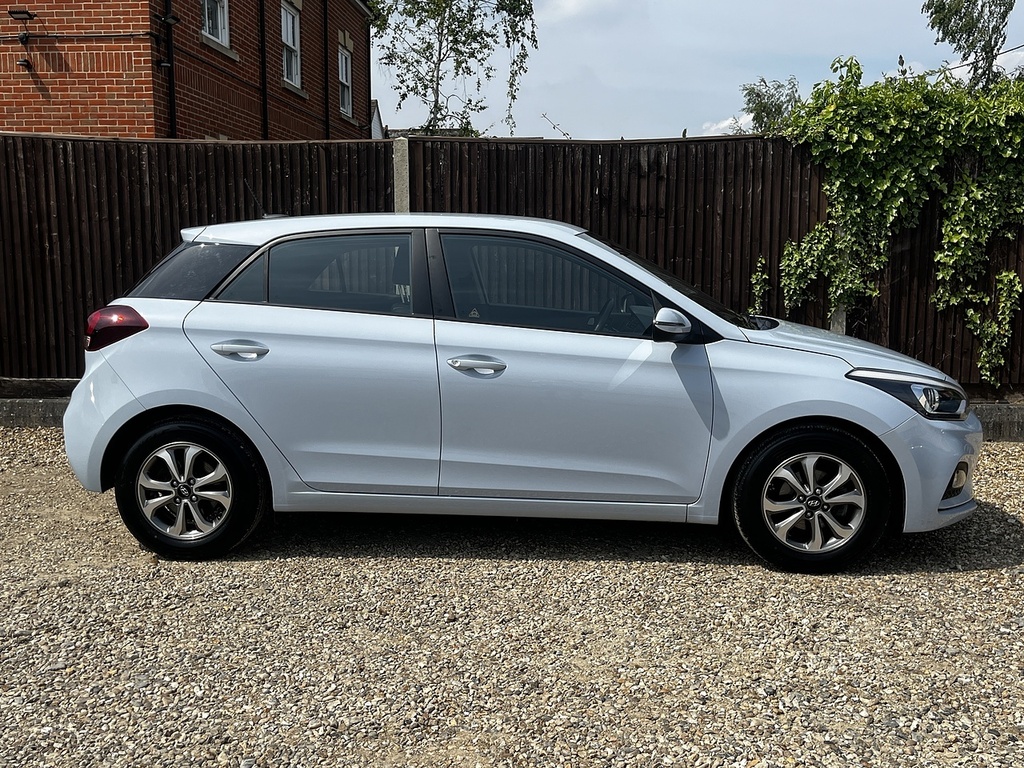 Hyundai I20 Se Launch Edition LA19NKR Grey #6