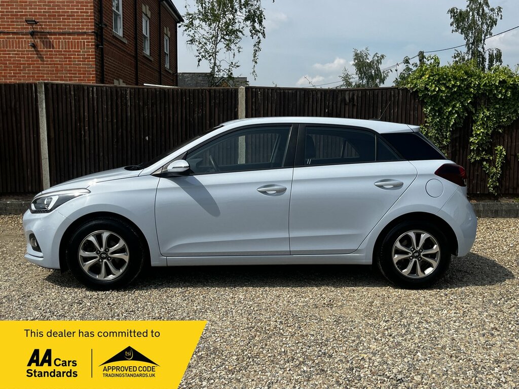 Hyundai I20 Se Launch Edition Grey
