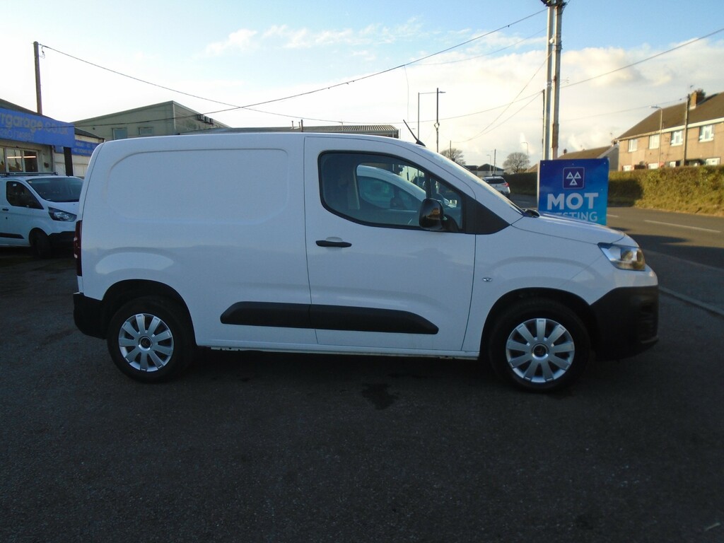 Citroen Berlingo 1000 Enterprise Pro M Bluehdi LB71MKG White #2