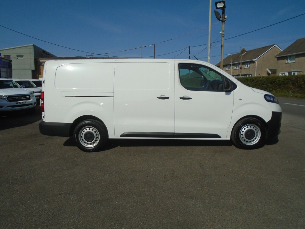 Vauxhall Vivaro L2h1 F2900 Dynamic Ss WN71EBA White #2