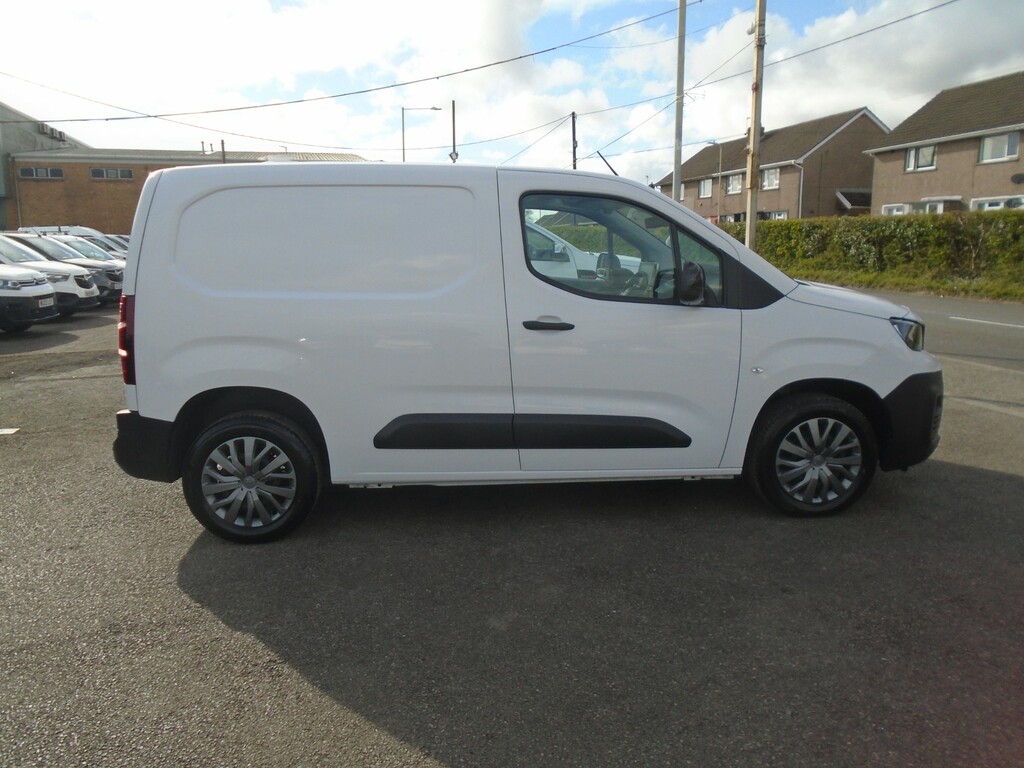 Peugeot Partner Bluehdi Professional Premium L1 AK72CVA White #2