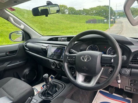 Toyota HILUX 2.4 Hi-luxury Active BF69YPV White #6