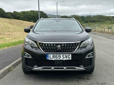 Peugeot 3008 1.5 3008 Allure LR69SVG Black #2