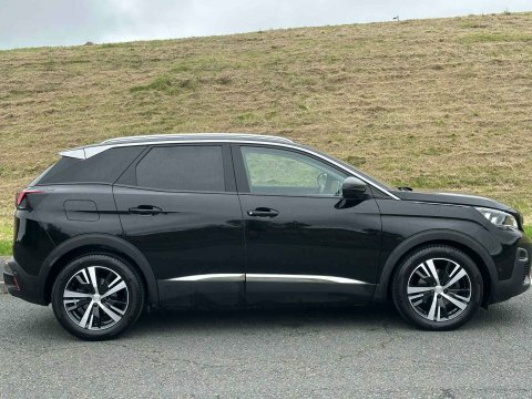 Peugeot 3008 1.5 3008 Allure LR69SVG Black #4