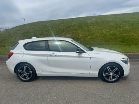BMW 1 Series 2.0 116D Sport R29LLG White #3