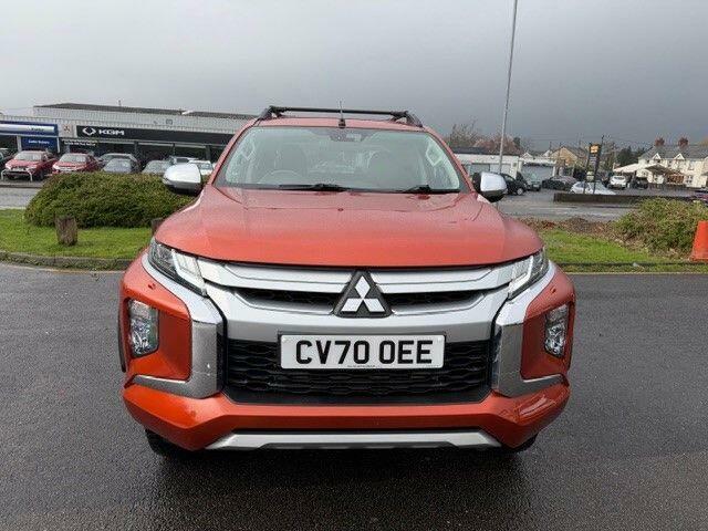 Mitsubishi L200 2.2 Di-d Dc Barbarian Pickup Double Cab CV70OEE Orange #2
