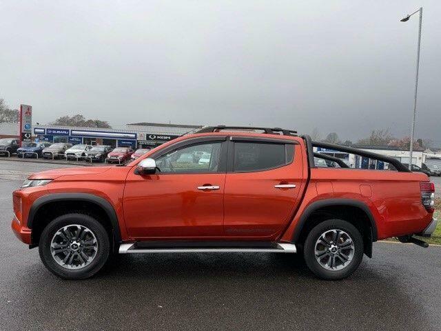Mitsubishi L200 2.2 Di-d Dc Barbarian Pickup Double Cab CV70OEE Orange #4