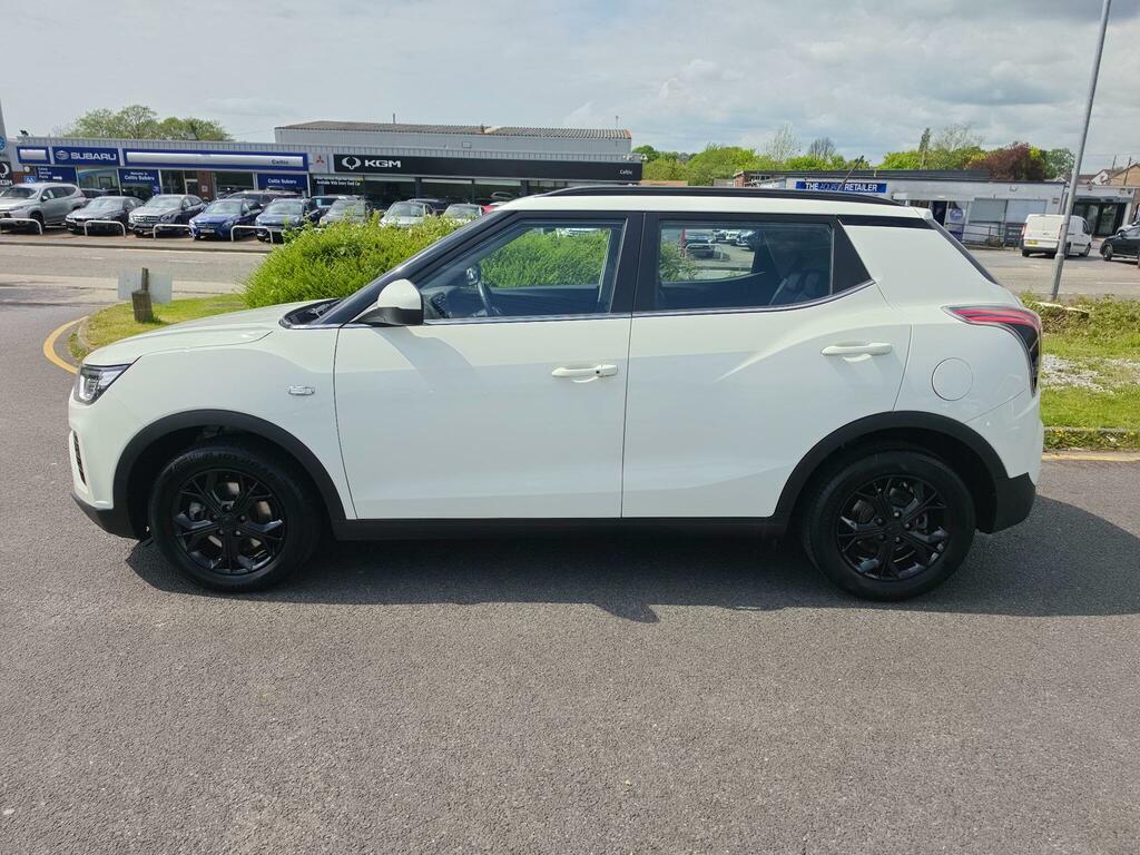 SsangYong Tivoli 1.2P Ventura Suv Euro 6 Ss 1 White #4