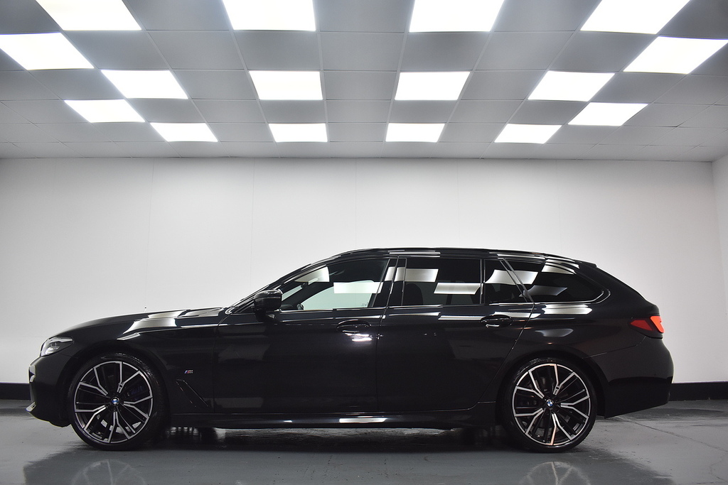BMW 5 Series Estate HV22UNL Blue #2