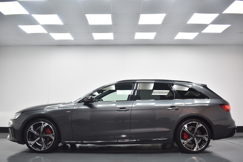 Audi A4 Avant Estate WN22OGJ Grey #2