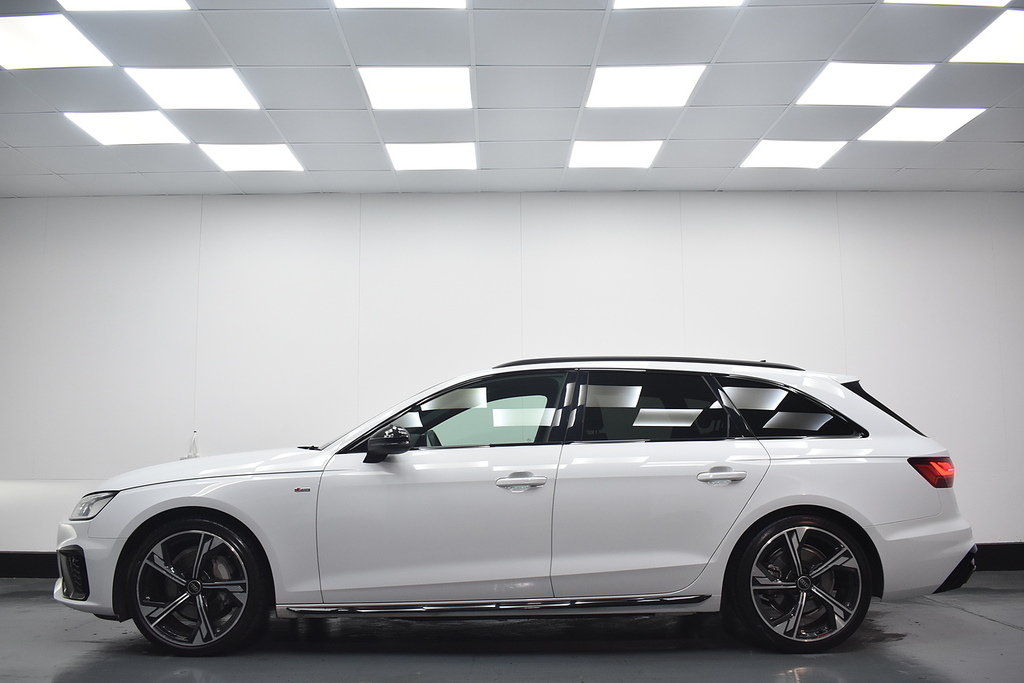 Audi A4 Avant Estate YR73FFO White #2