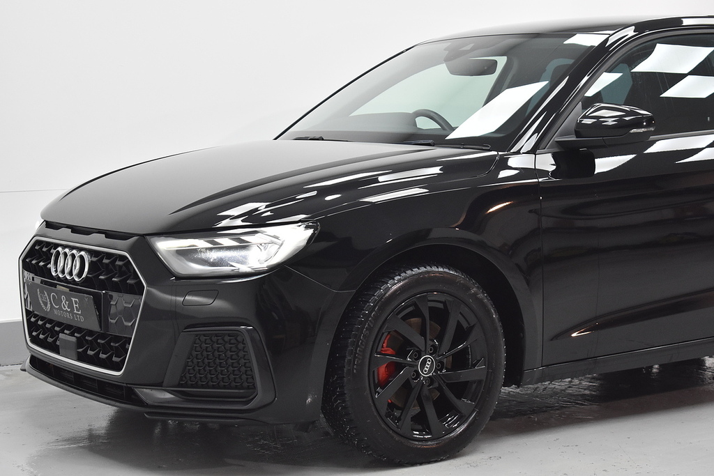 Audi A1 Hatchback YR23DXH Black #3