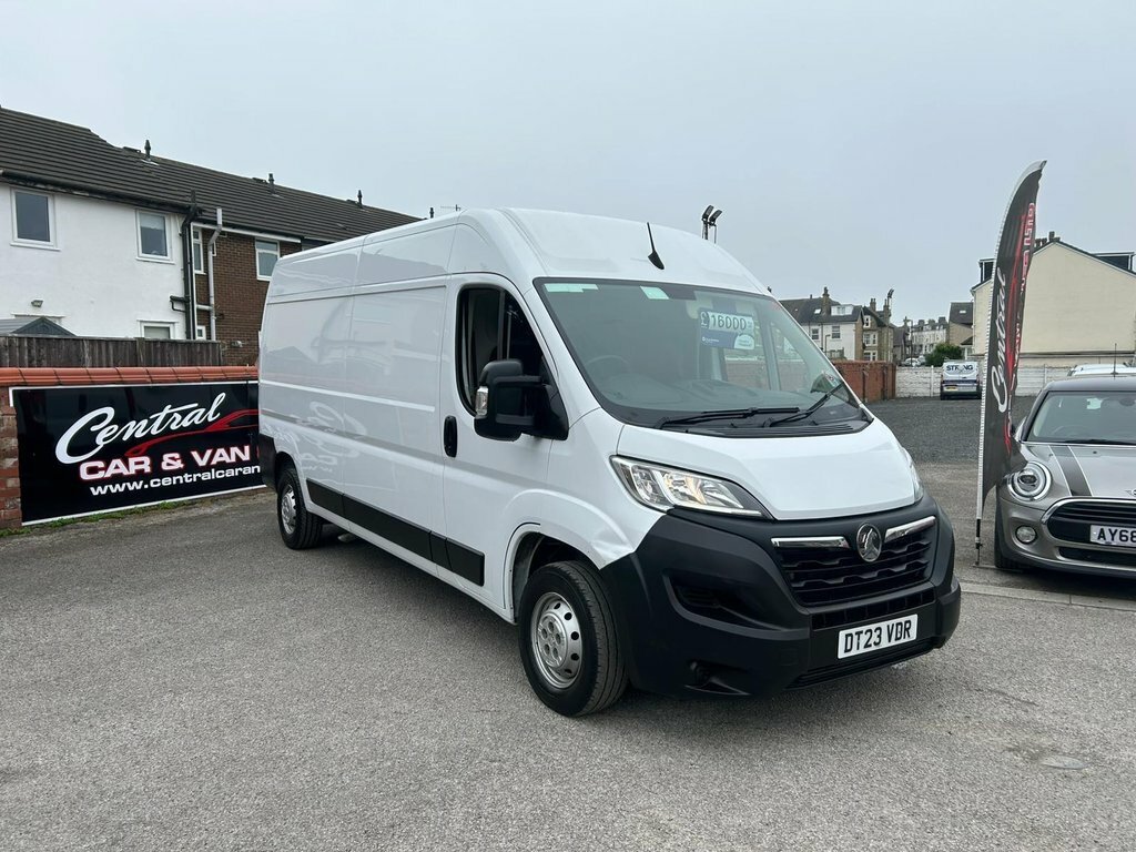 Vauxhall Movano 2.2L Prime White