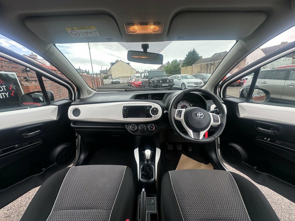 Toyota Yaris 1.3L Trend DF13SXO White #3