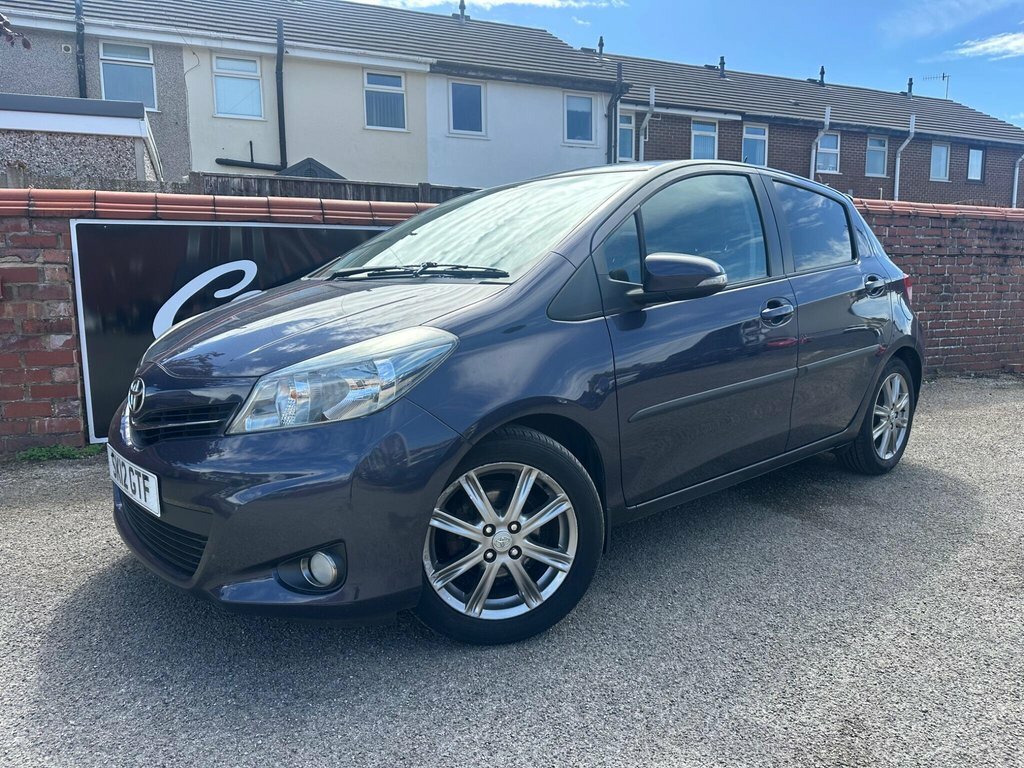 Toyota Yaris 1.3L Sr Blue