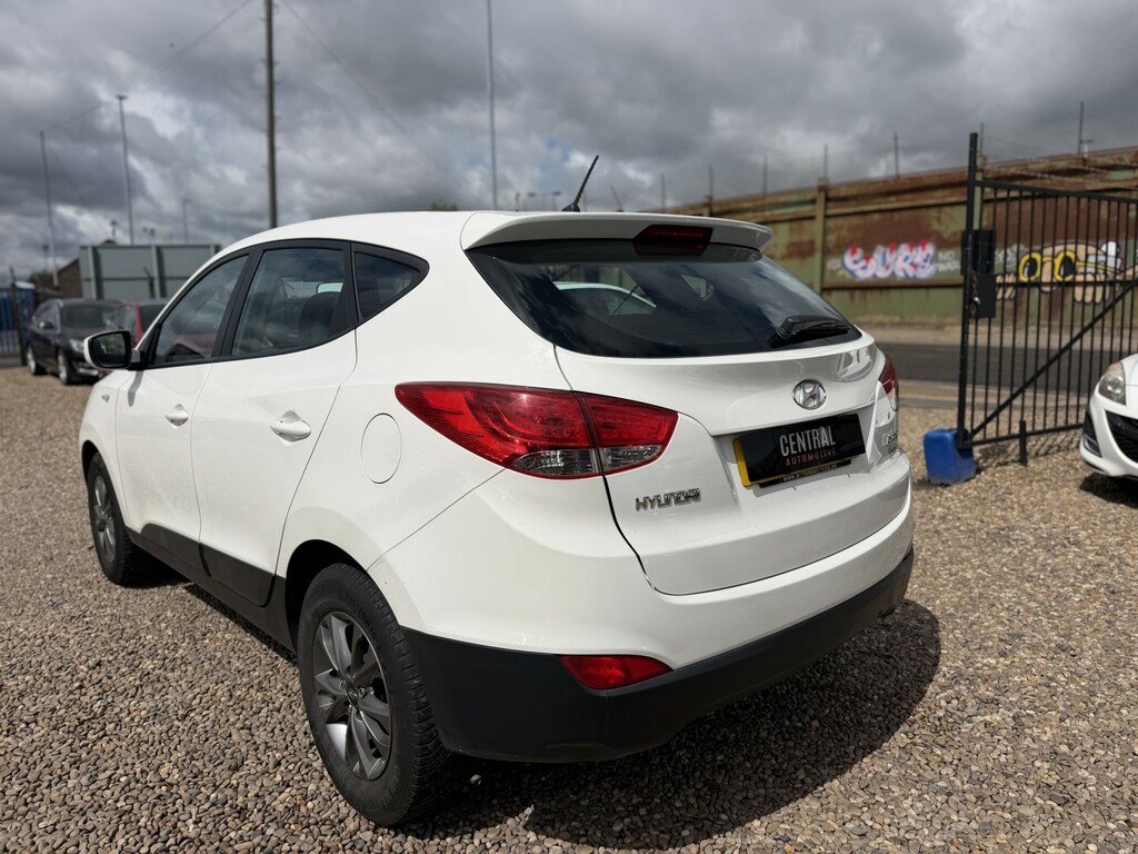 Hyundai Ix35 Suv 1.7 Crdi S 2014 EJ64NVZ White #3