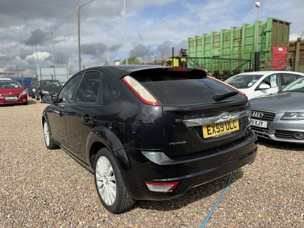 Ford Focus Hatchback 2.0 Tdci Dpf Titanium 2009 EX59ULC Black #3
